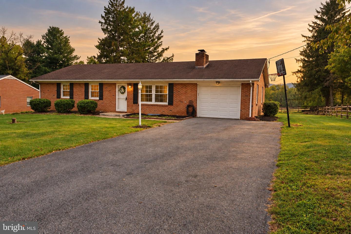 12526 Ashton Rd — photo