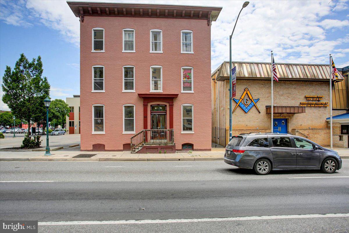 60 E Washington St #Apt 1 W — photo
