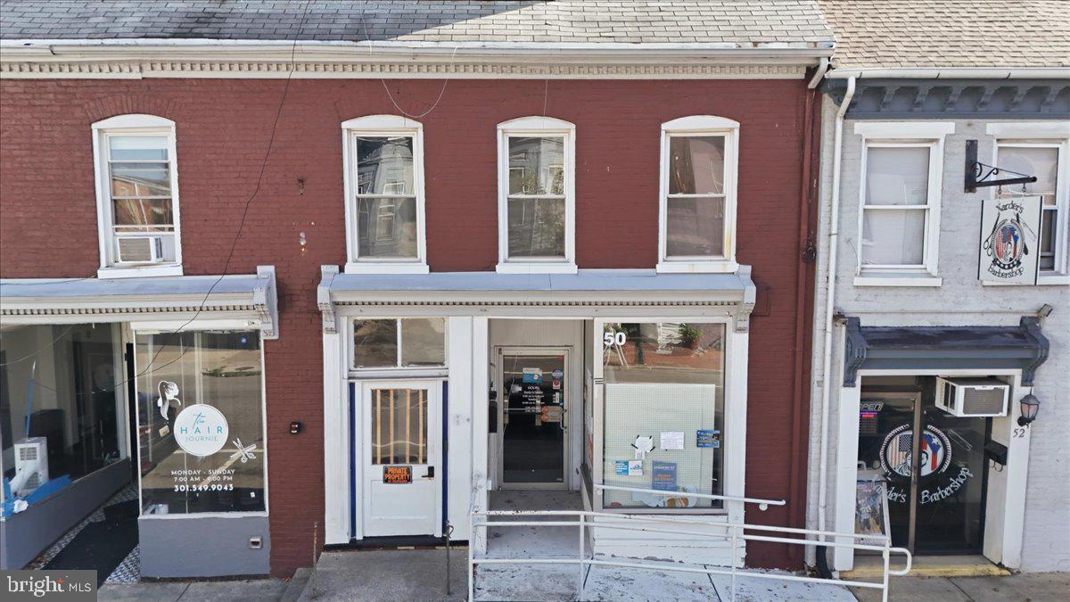 50 E Franklin St — photo