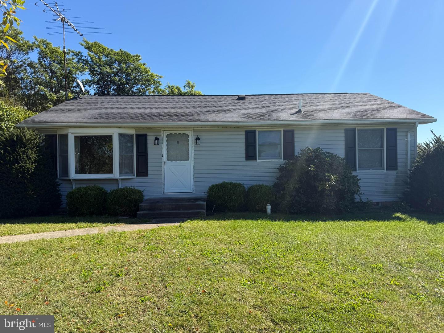10537 White Hall Rd — photo