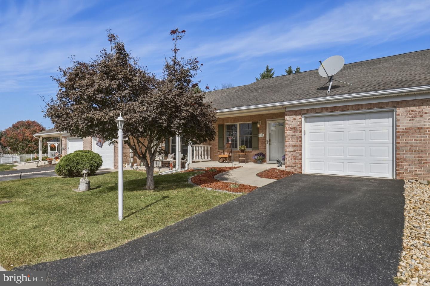 712 Marathon Dr — photo