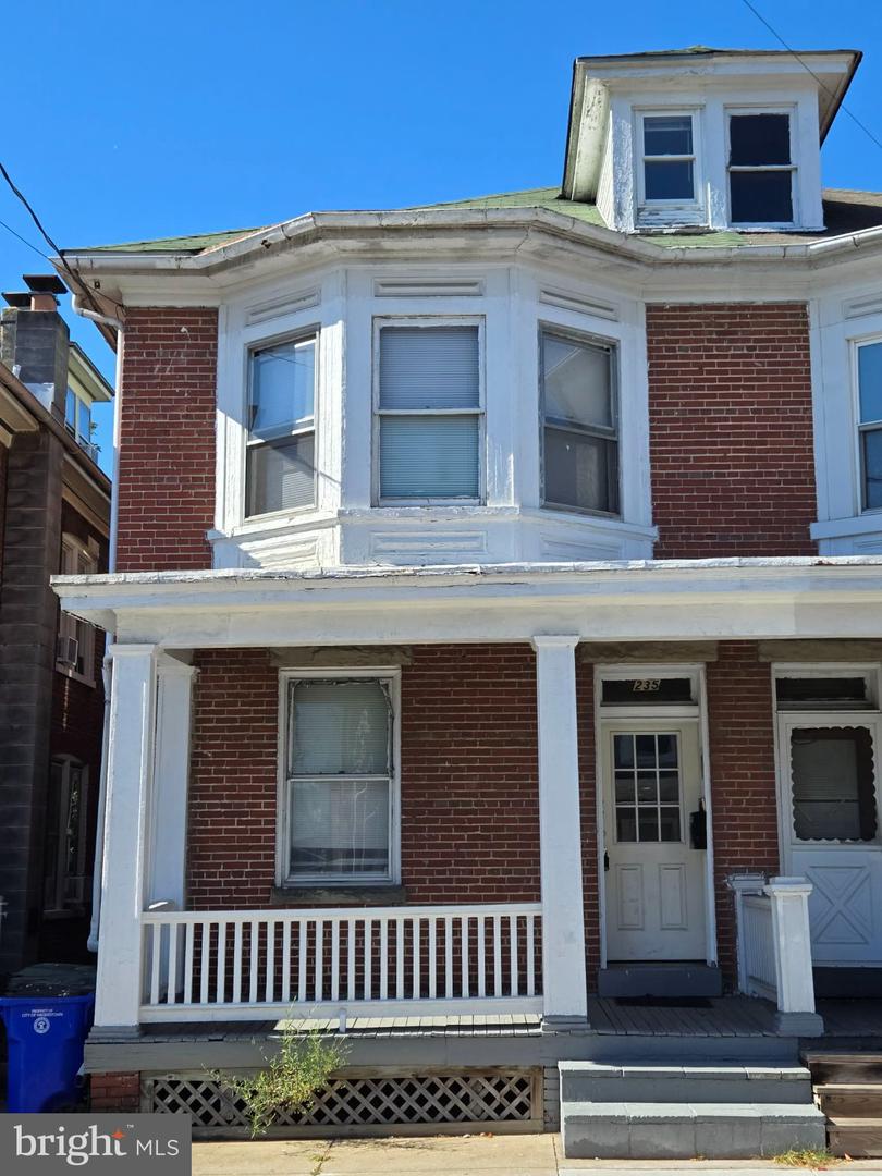235 Locust St — photo