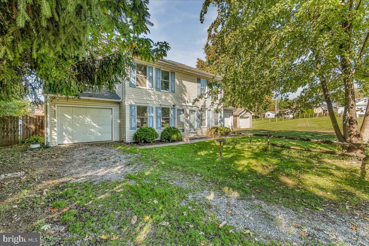 1111 Sprecher Ave — photo