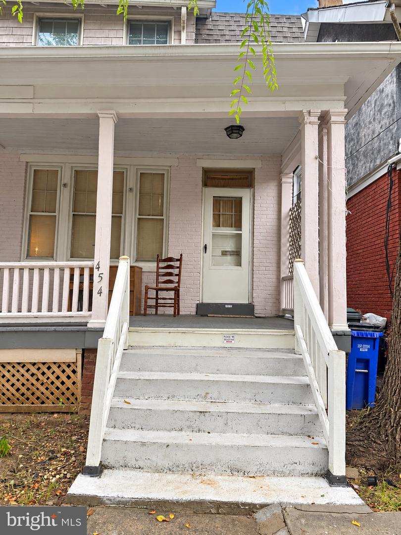 454 Park Pl — photo