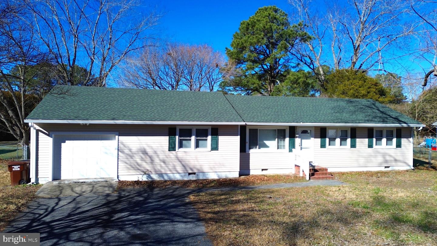 104 Walden Dr — photo