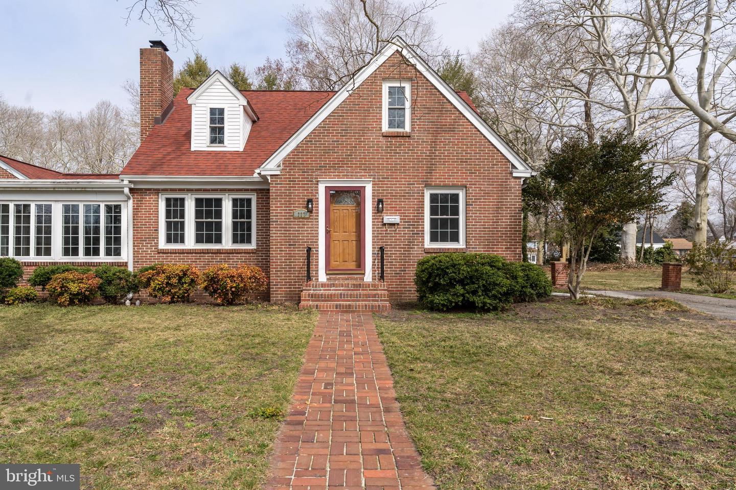 227 Pinehurst Ave — photo