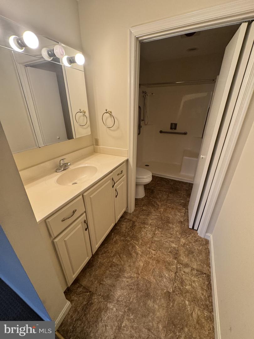 1103 S Schumaker Dr #C-303 — photo