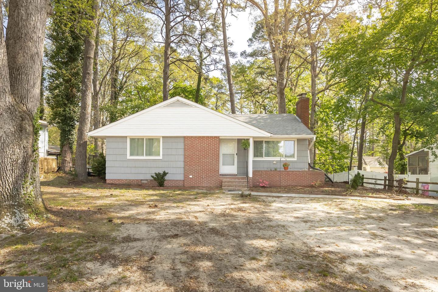 731 Richwil Dr — photo