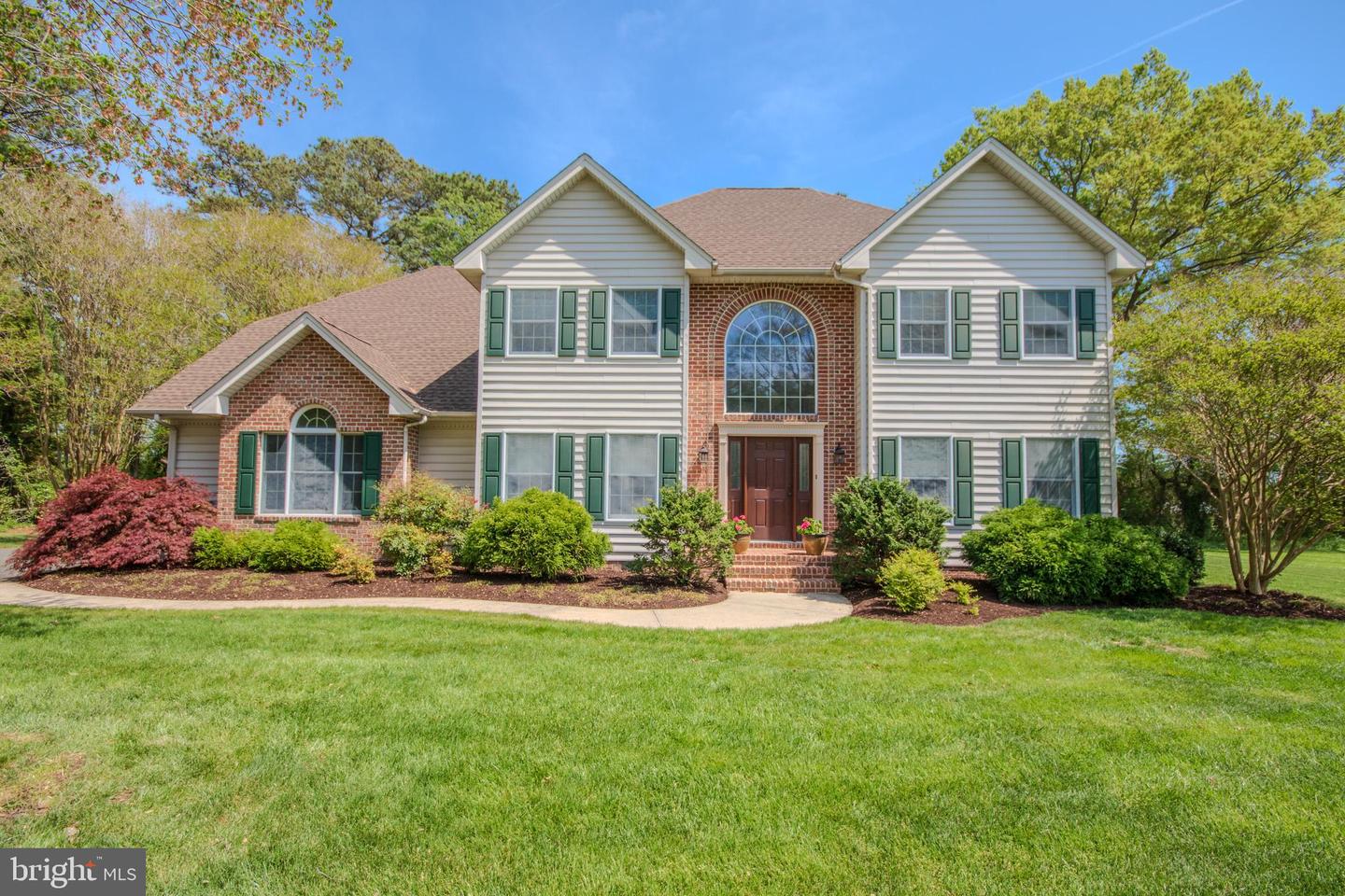 5657 Caledonia Dr — photo