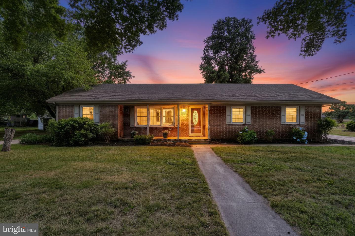 103 Whayland Dr — photo