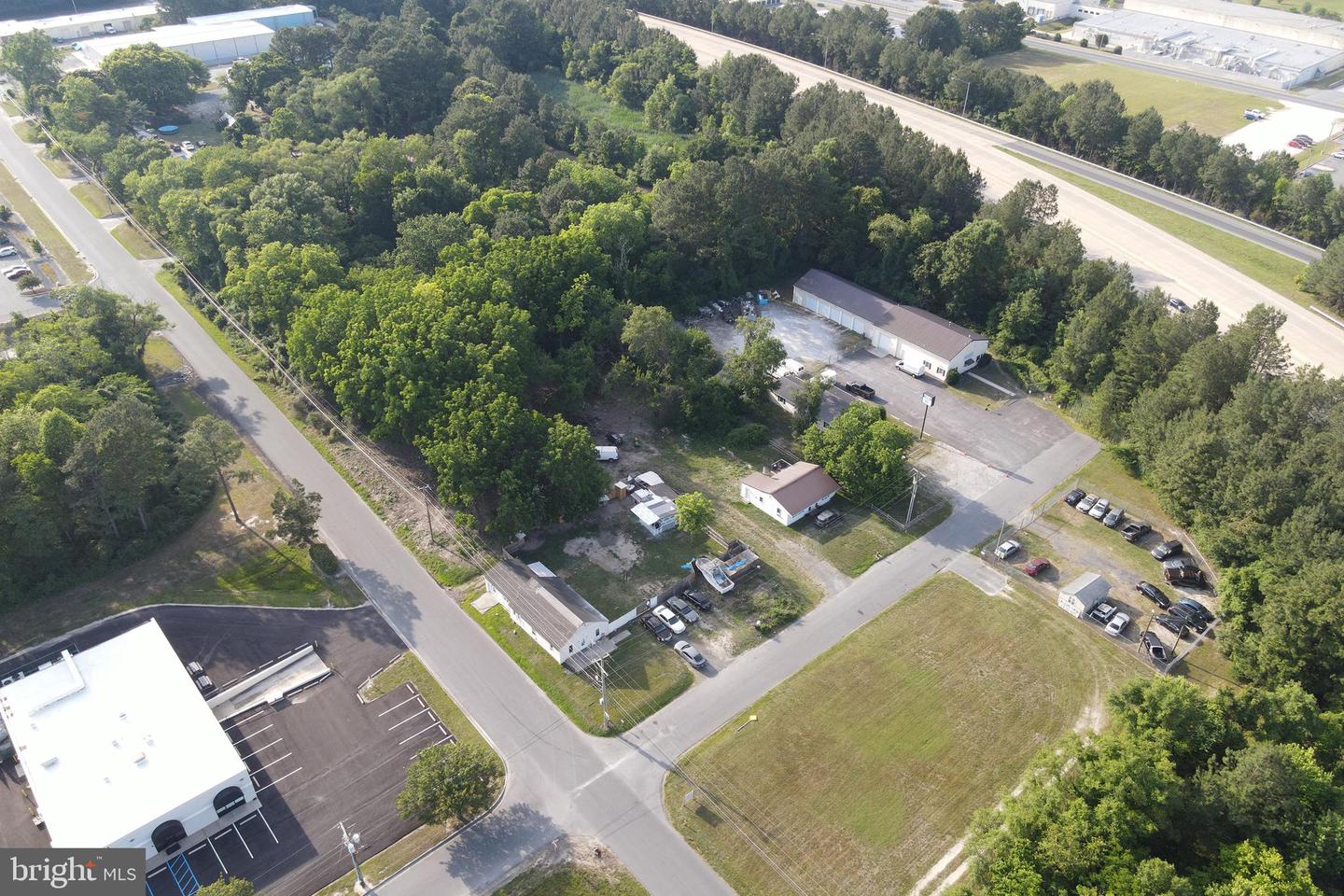 2302 Allen Dr — photo
