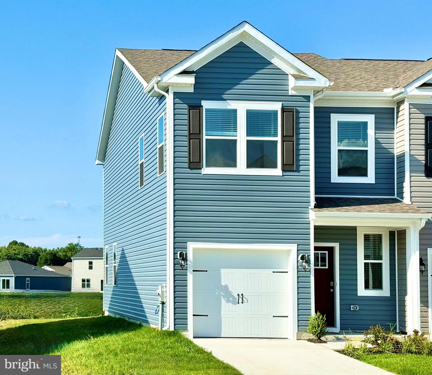 1156 Fairview Ln — photo