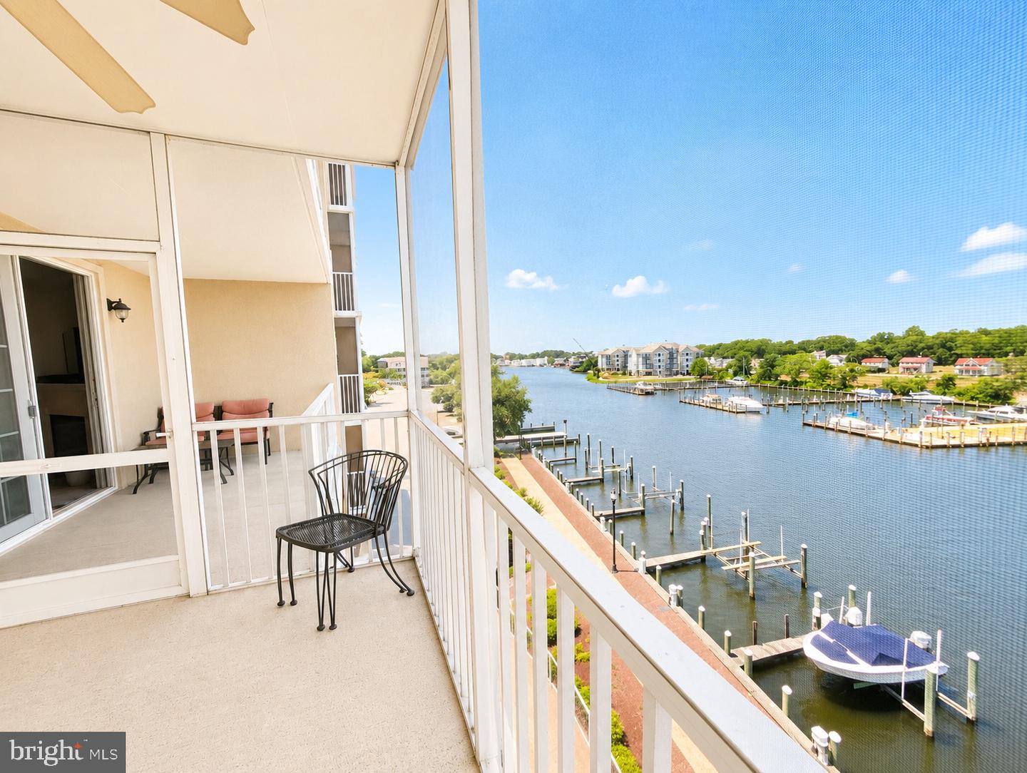 530 Riverside Dr #405 — photo