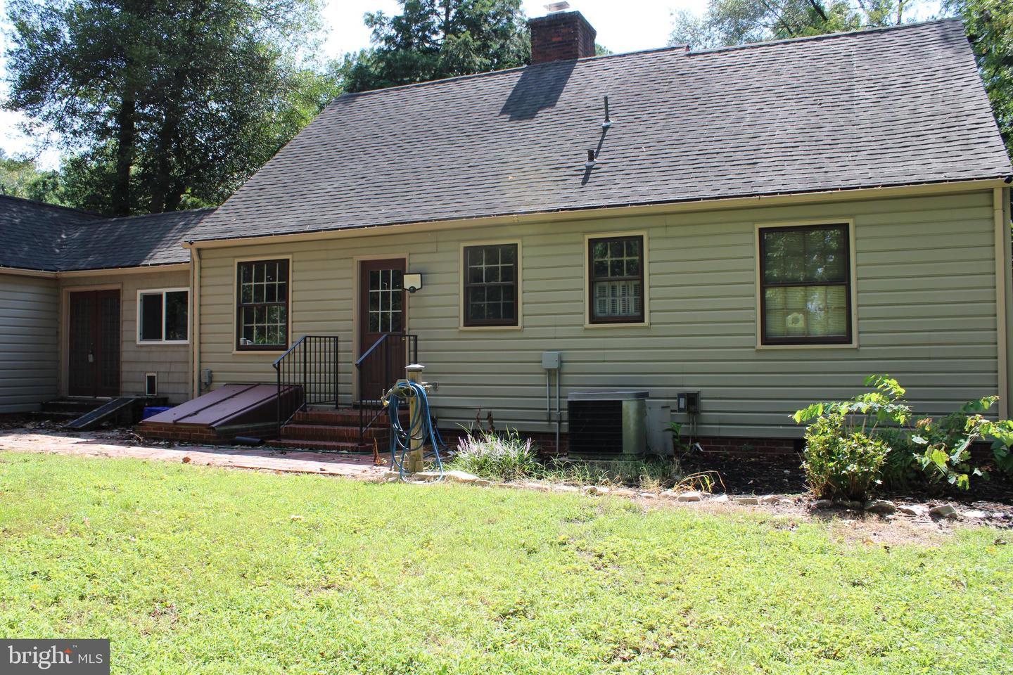 215 N Park Dr — photo