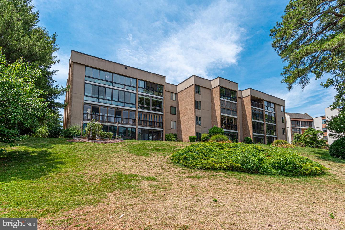 227 Canal Park Dr #301 — photo