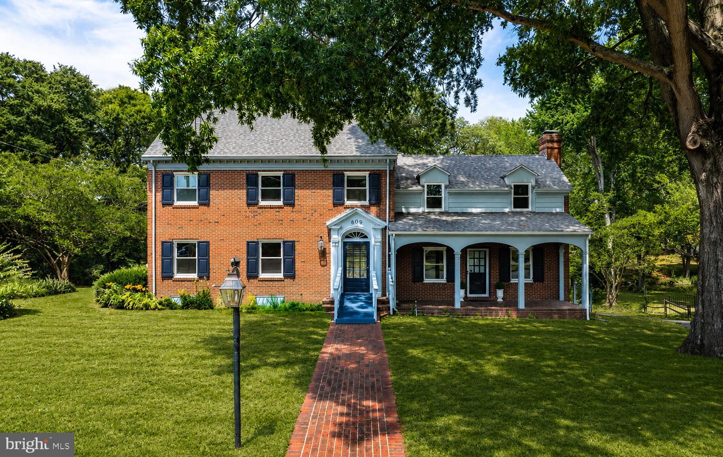 609 N Pinehurst Ave — photo