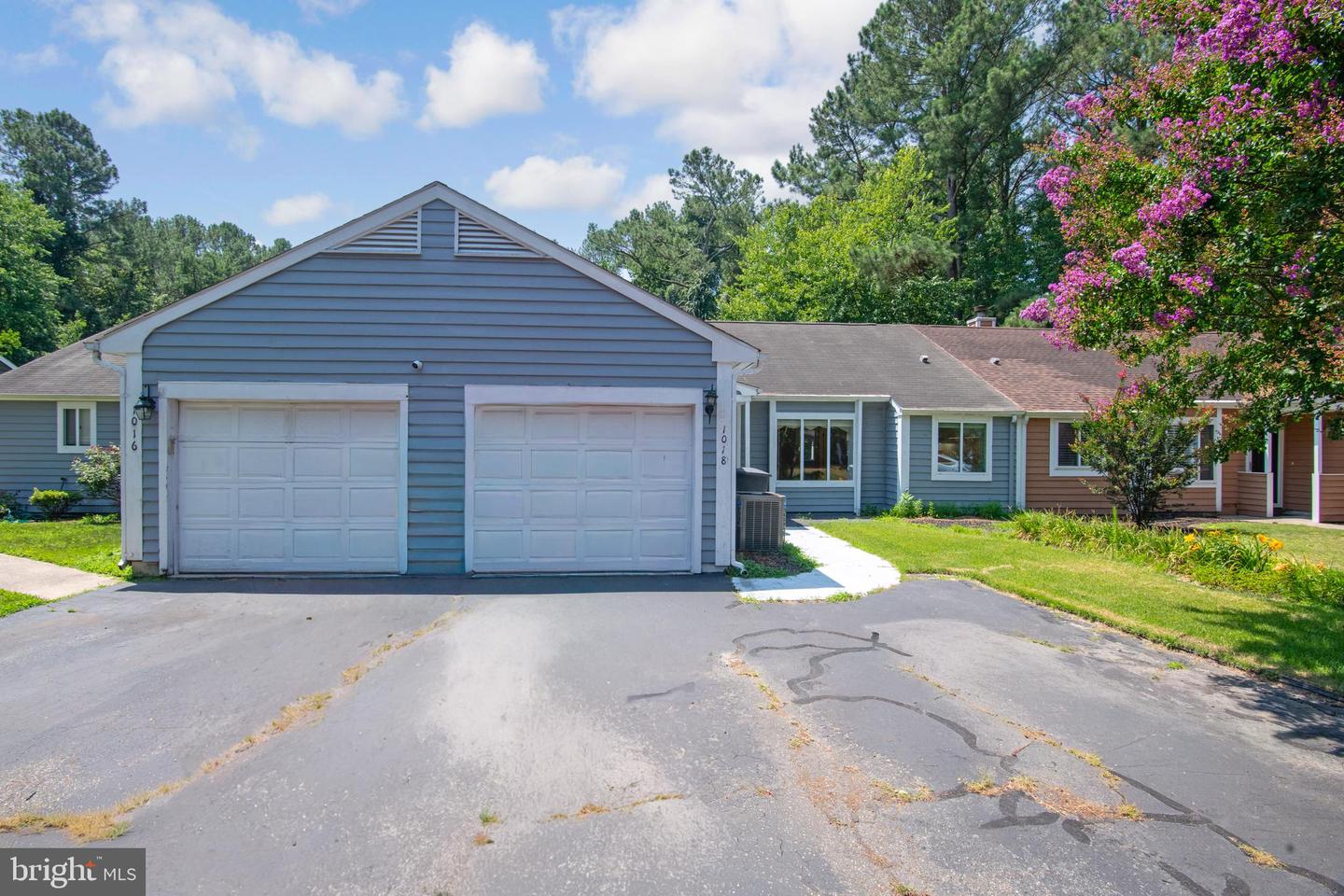 1018 Bayshore Ct — photo
