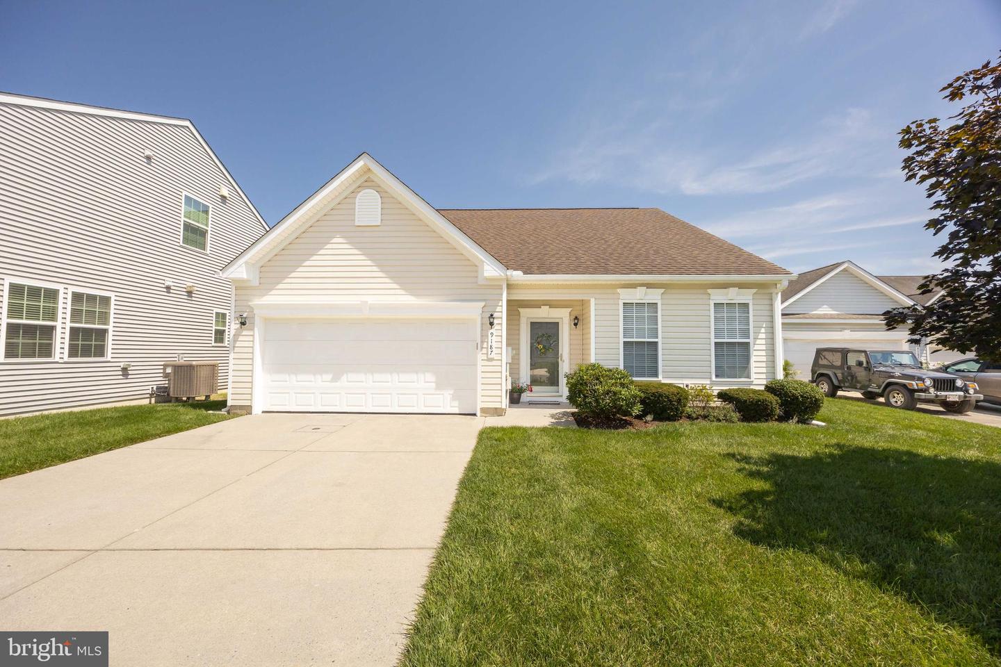 9187 Clubhouse Dr — photo