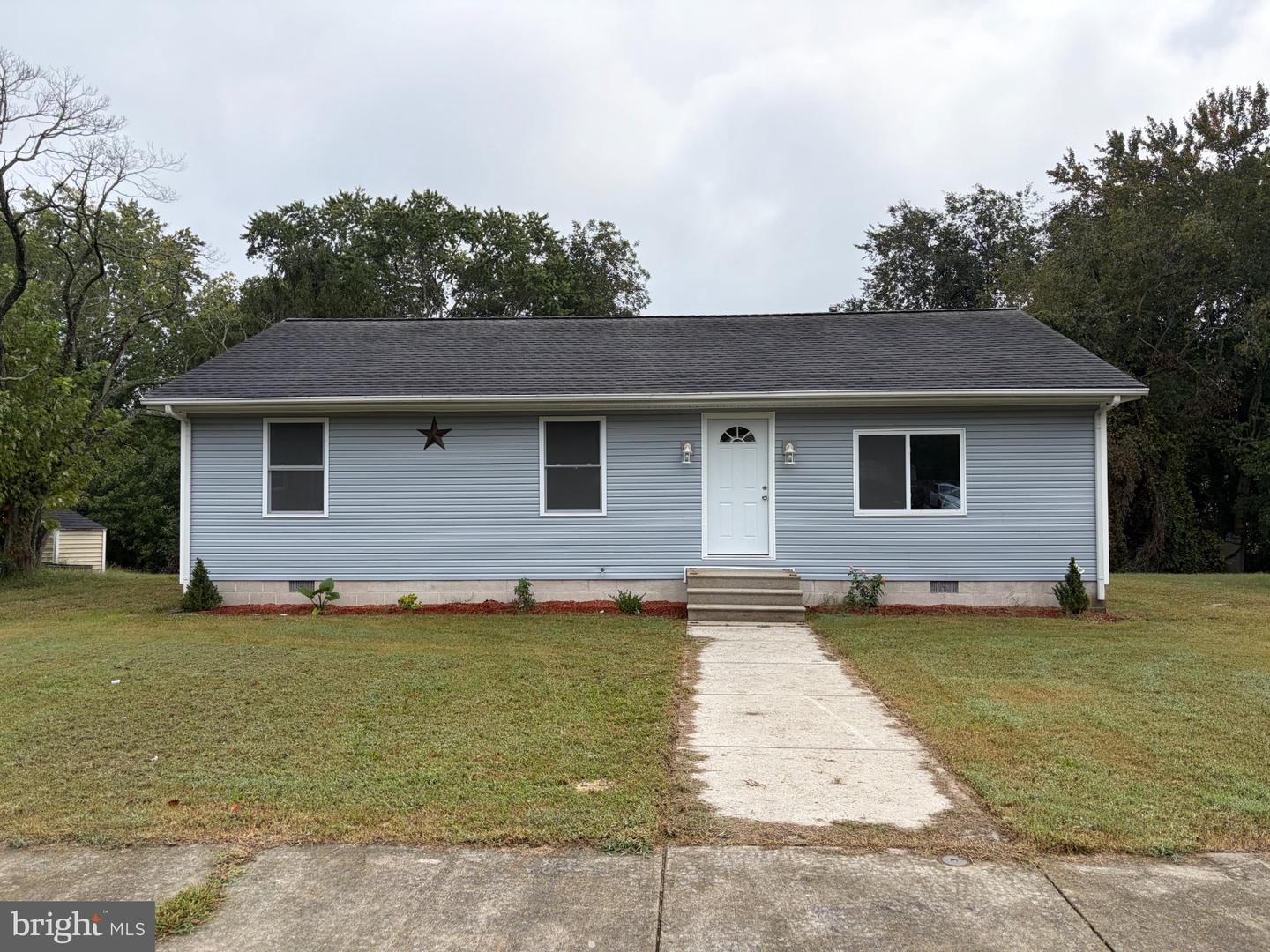 813 Price Rd — photo