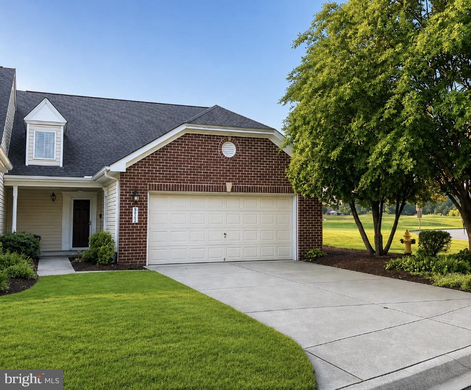 9042 Executive Club Dr — photo