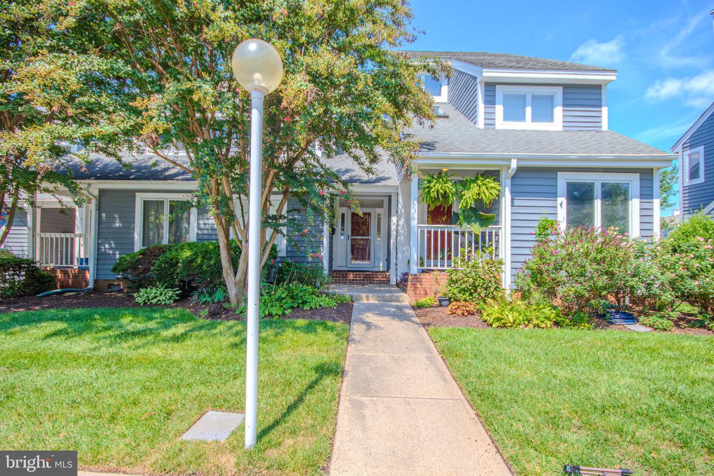 650 River Oak Ct #B-10 B — photo