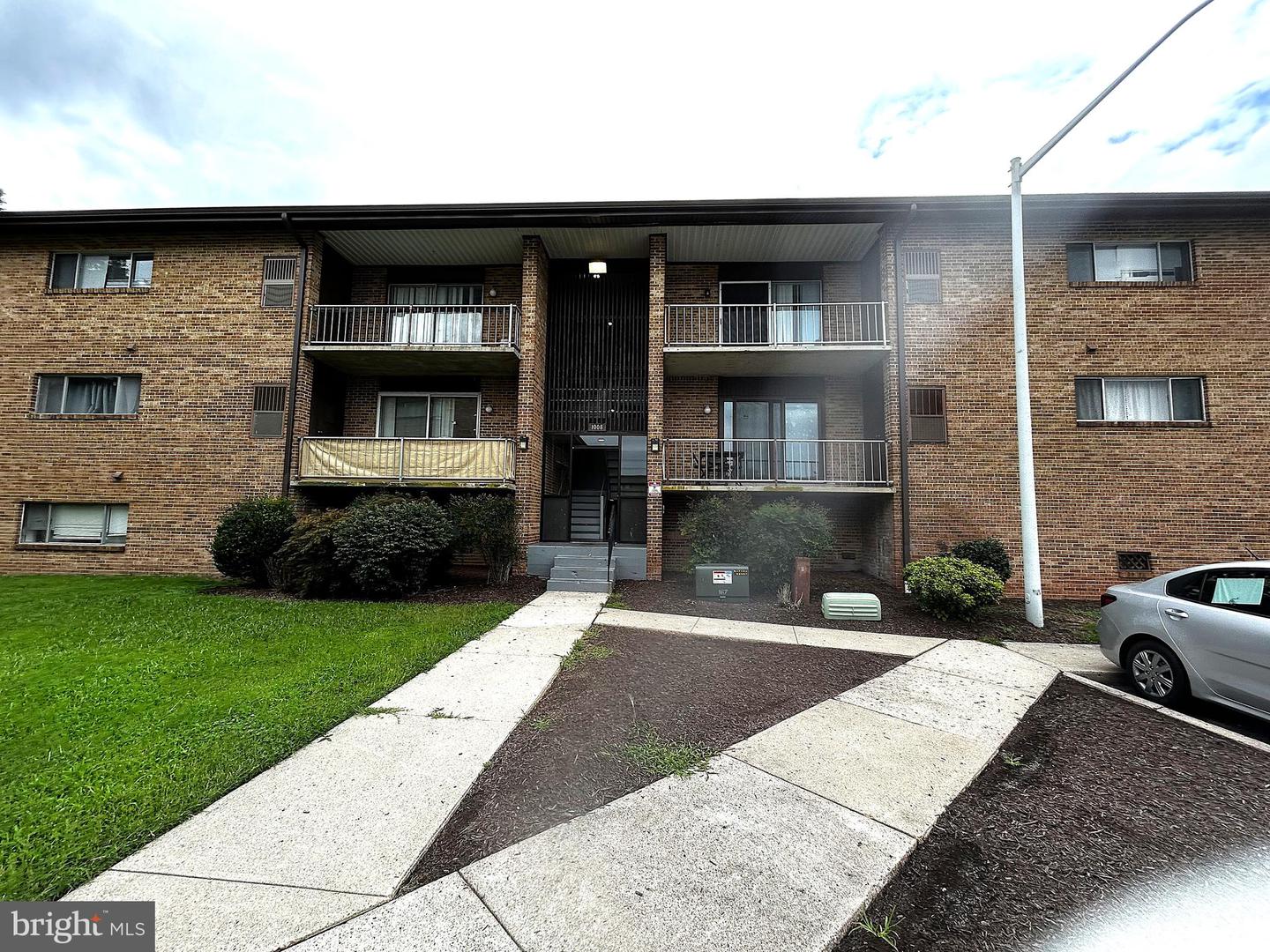 1008 Adams Ave #2C — photo