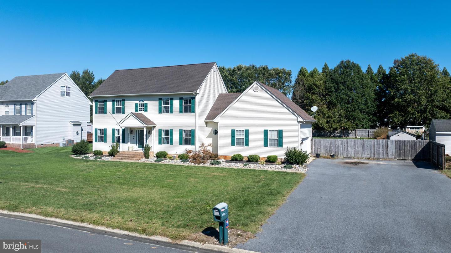 6055 Setters Ct — photo