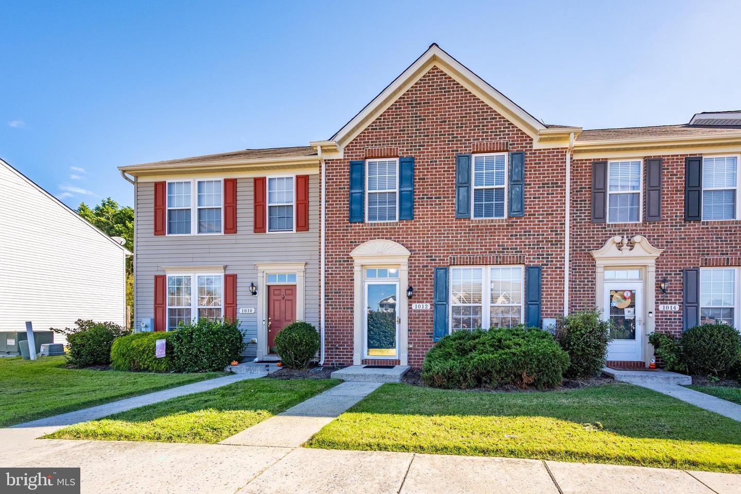 1012 Meadow View Dr — photo
