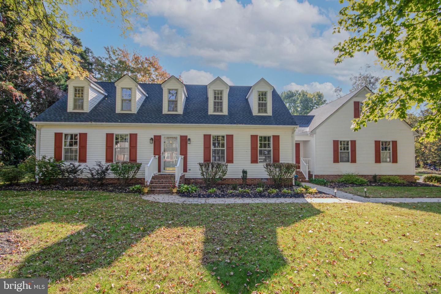 4427 Sturbridge Dr — photo