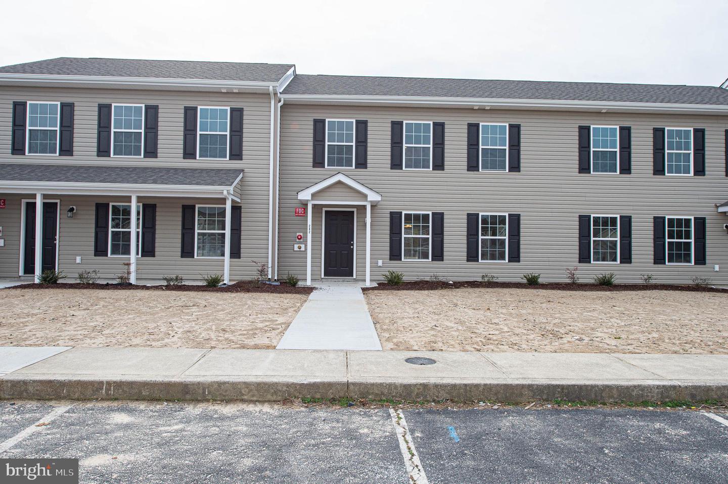 242 Morgans Ct — photo