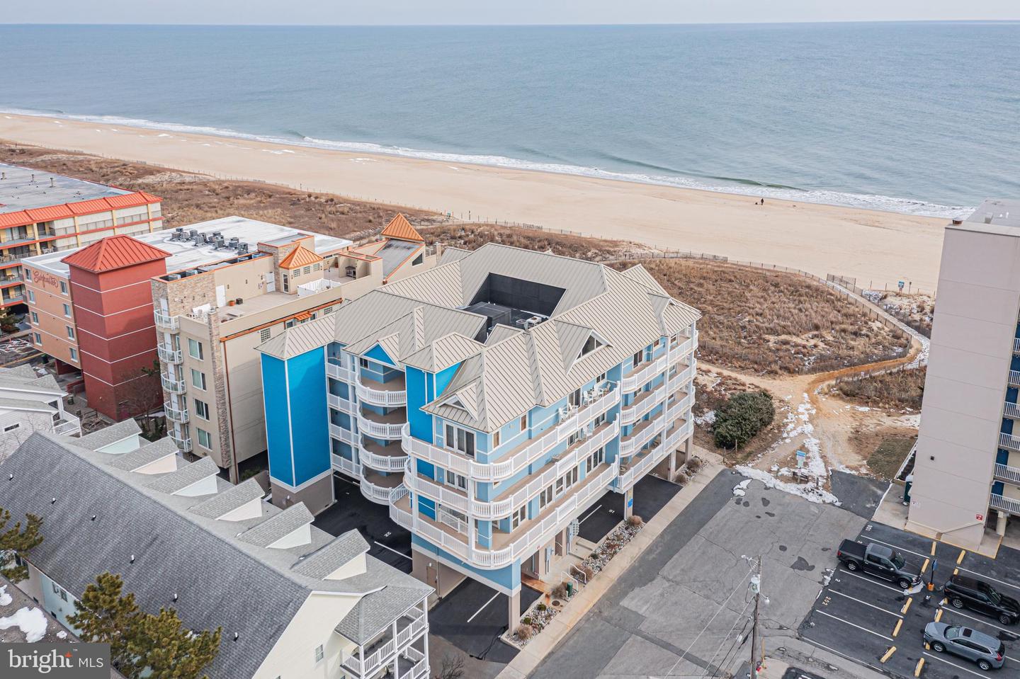 6301 Atlantic Ave #403 — photo