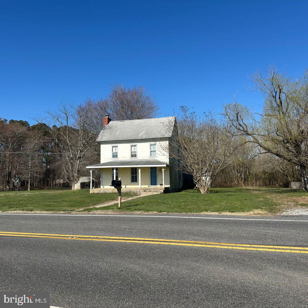 10037 Main St — photo