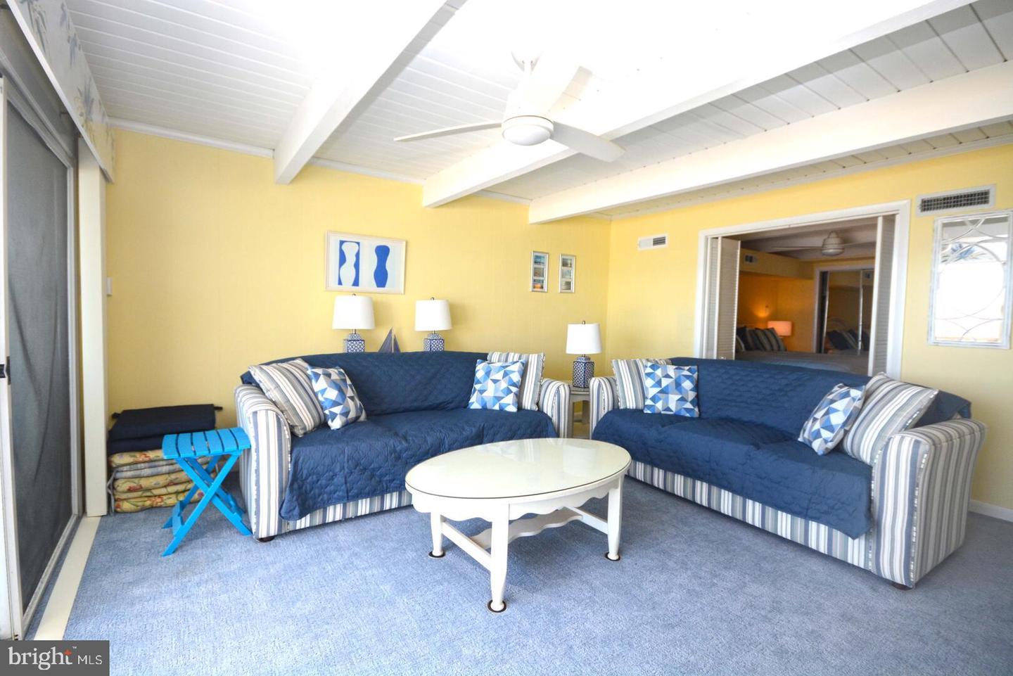 7401 Atlantic Ave #33 — photo