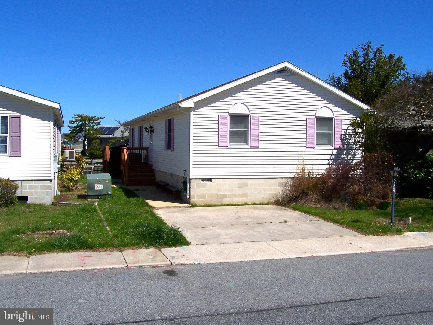112 Sea Breeze Dr — photo