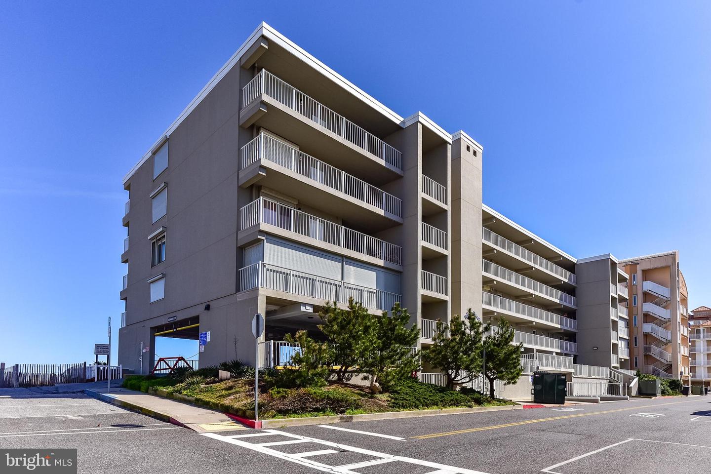 13908 Wight St #207 — photo