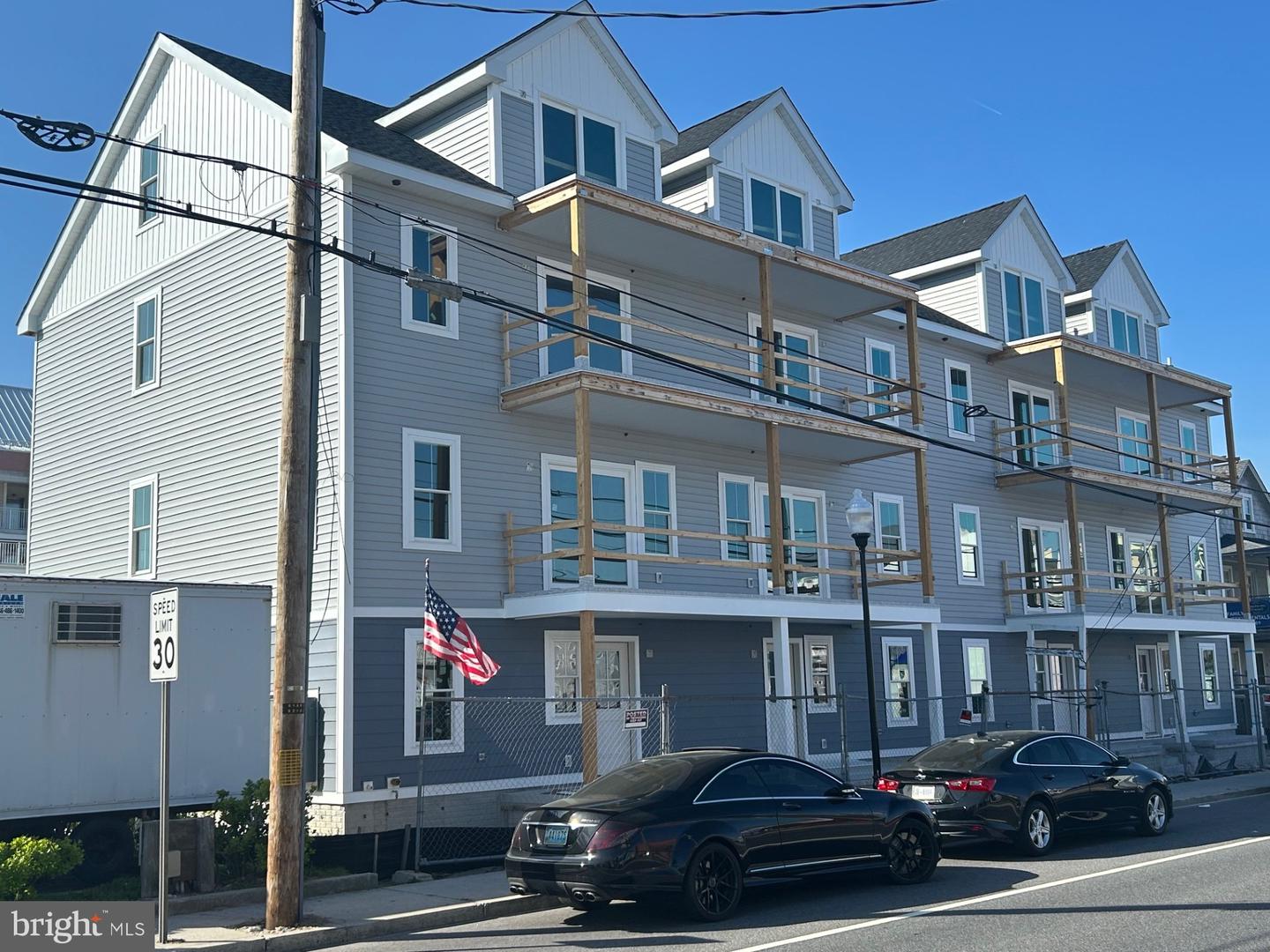 909 N Baltimore Ave #3 — photo
