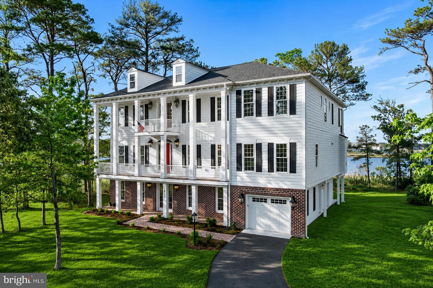 10313 Thirty Knots Ln — photo