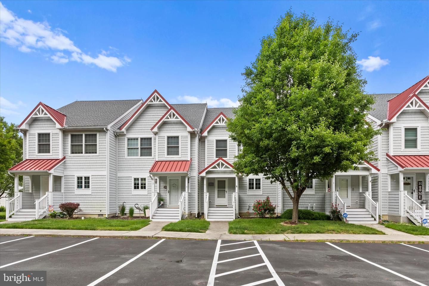 9717 Village Ln #3 — photo