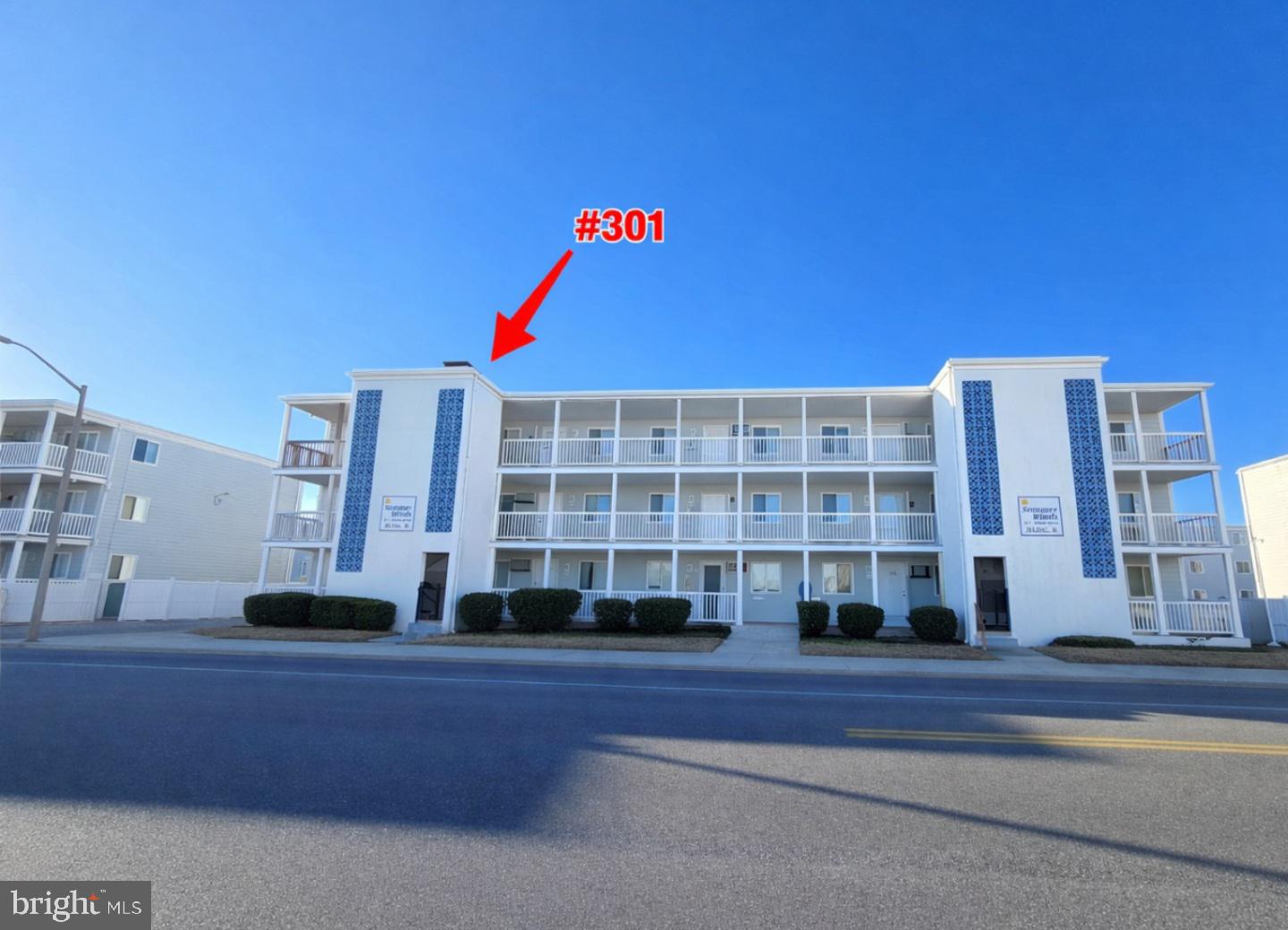 417 Robin Dr #B301 — photo