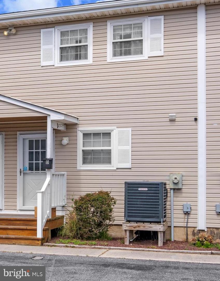 2807-D Plover Dr #4 — photo