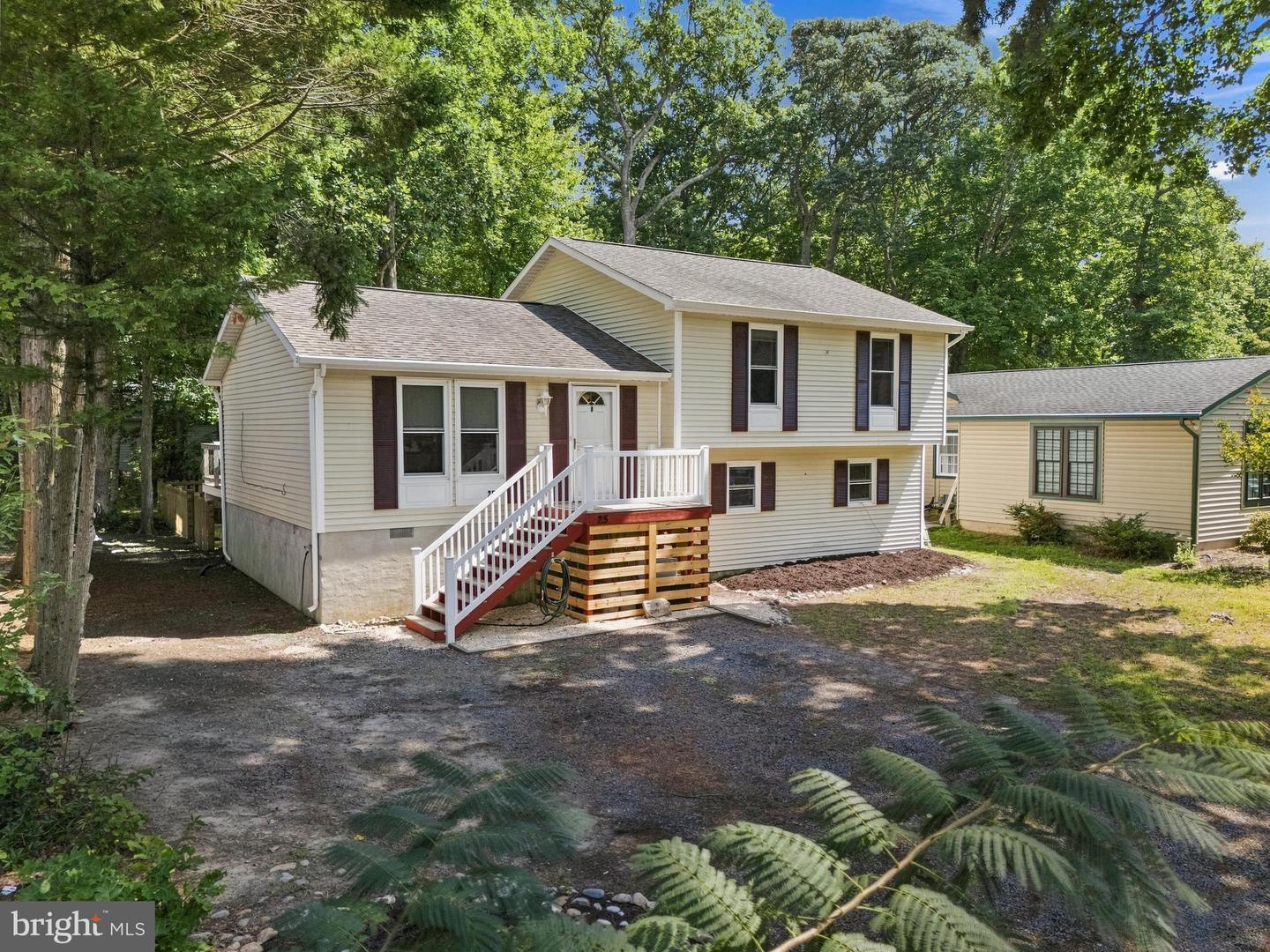 25 Royal Oaks Dr — photo