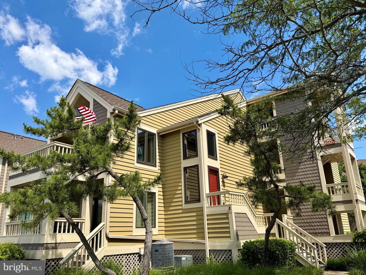 202 N Heron Dr #2022B — photo