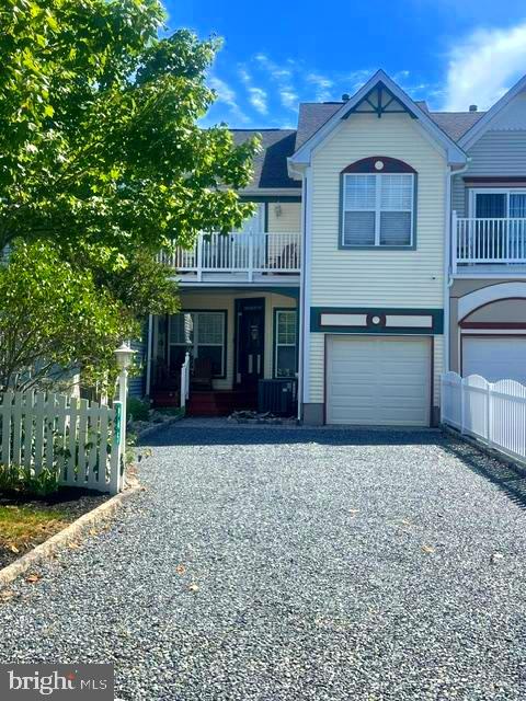 945 Yacht Club Dr — photo