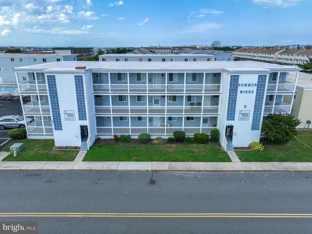 414 Lark Ln #D203 — photo