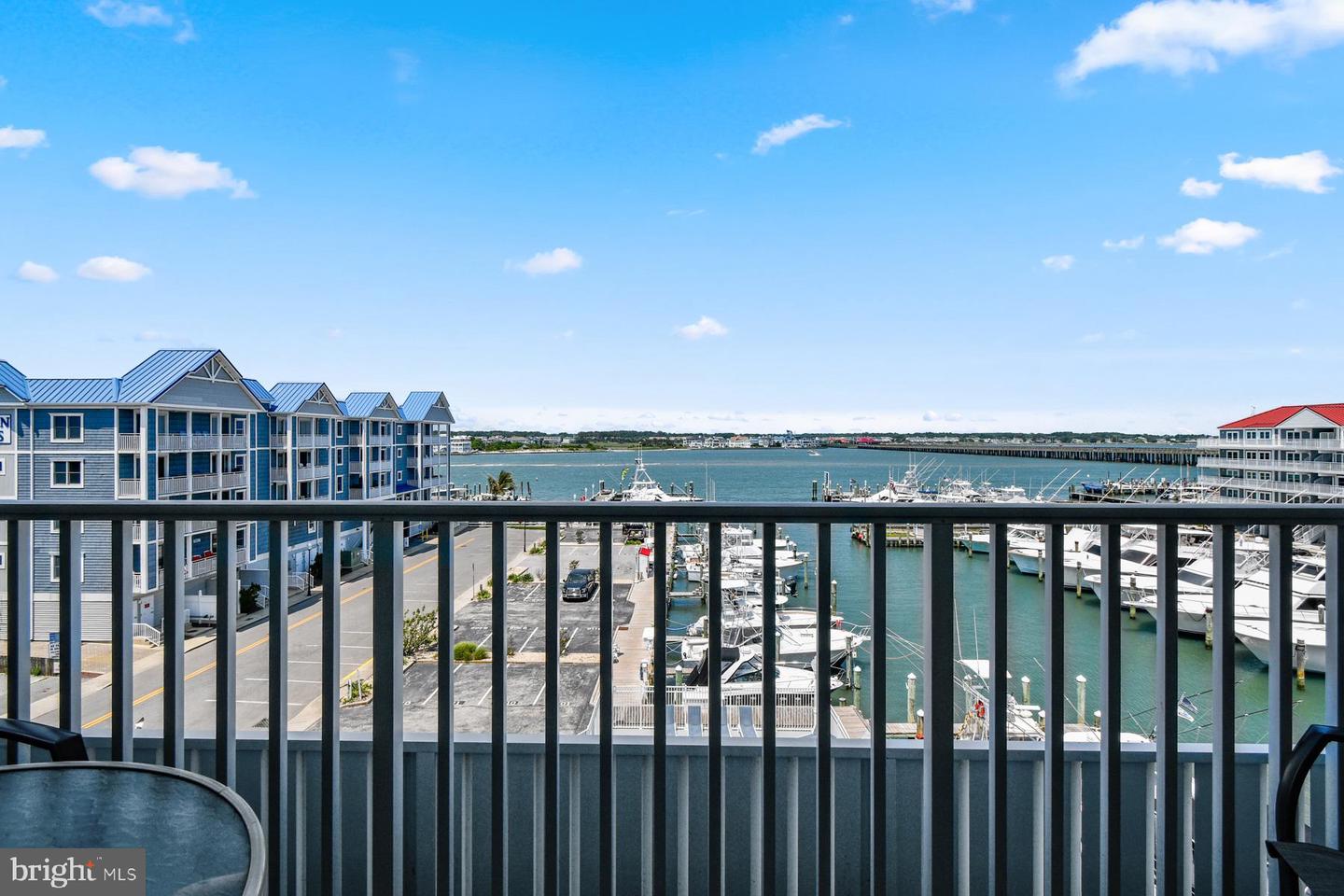 205 Somerset St #403B — photo