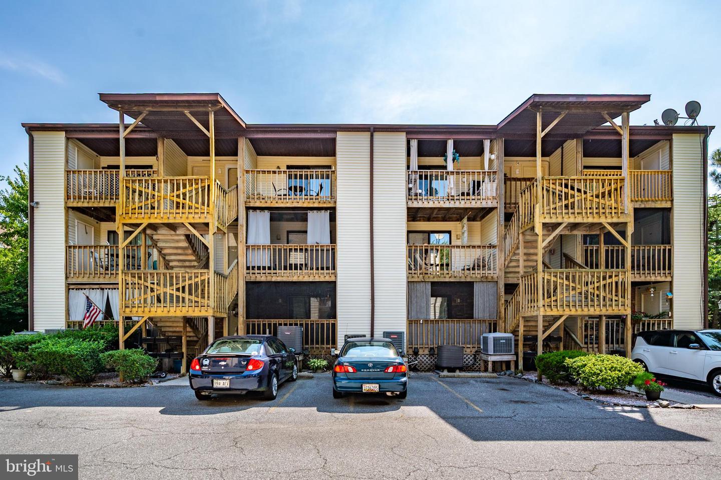 14300-B Jarvis Ave #B301 — photo