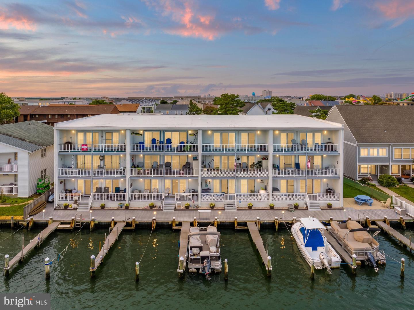 405 Bayshore Dr #304 — photo