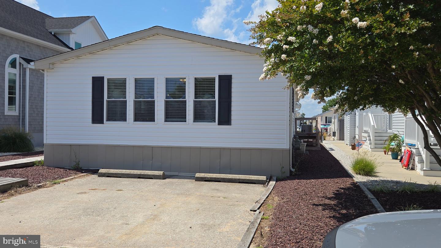 13311 Atlantic Blvd — photo