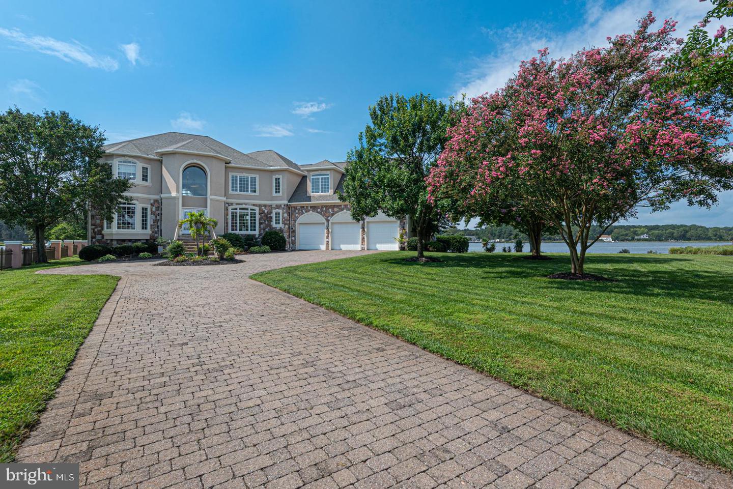 12301 Point View Rd — photo