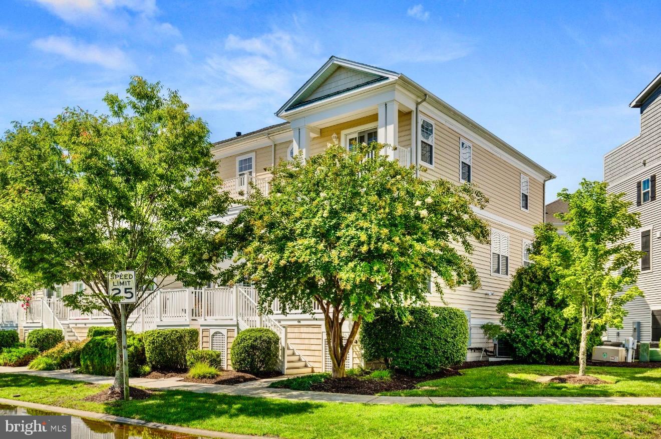 12277 Hidden Bay Dr #301 — photo